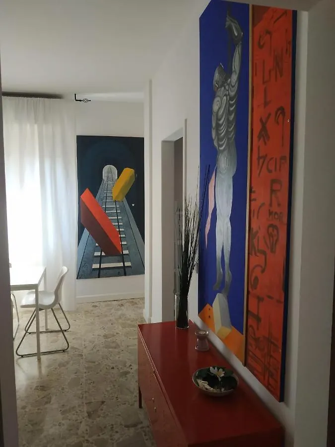 Apartment Urban Art Space - Three Rooms -Near The Center And Train Station Modena