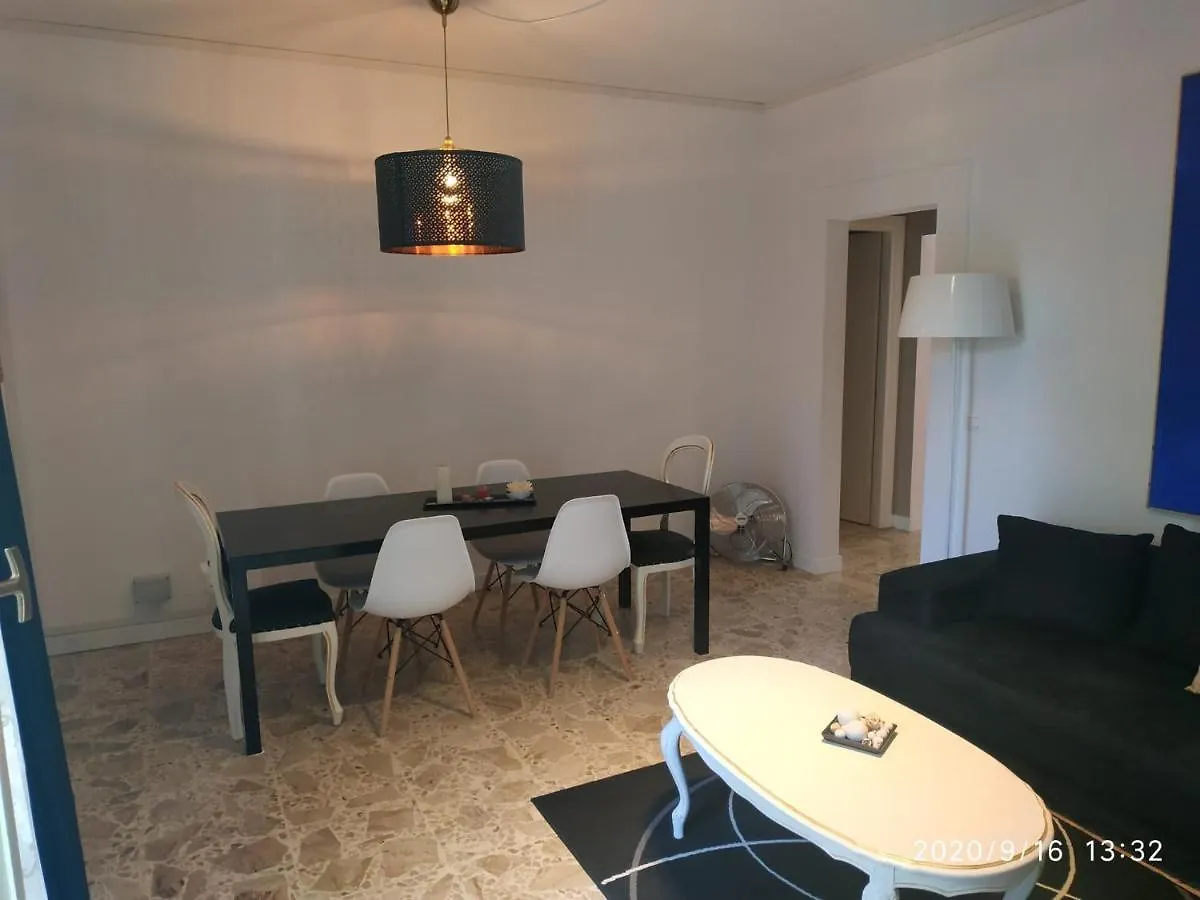 Apartment Urban Art Space - Three Rooms -Near The Center And Train Station Modena Italy